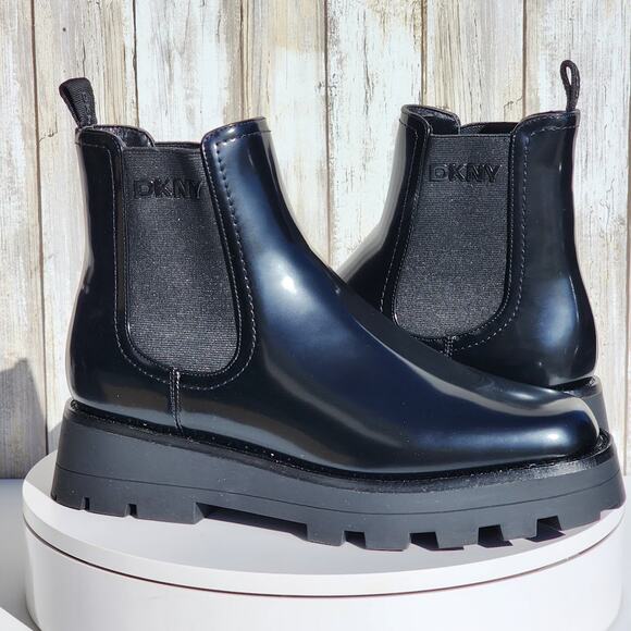NEW - DKNY Women's Senni Chelsea Lug Boots - Size 9.5 - Black - Picture 2 of 11